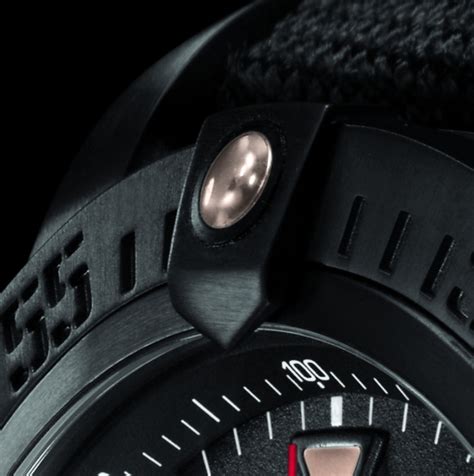 breitling blackbird bezel|Breitling avenger blackbird chronograph.